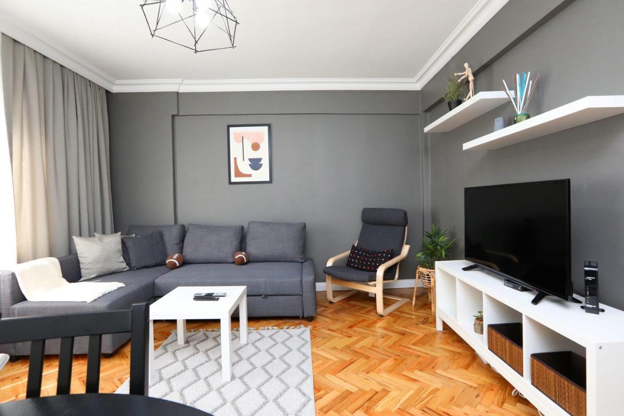 Stylish And Central Flat In Kadikoy Istanboel Buitenkant foto