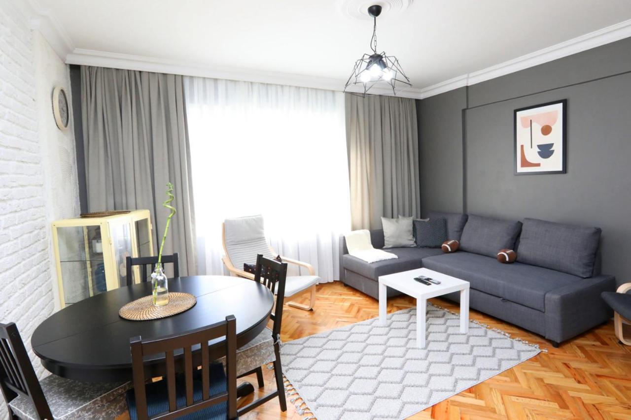 Stylish And Central Flat In Kadikoy Istanboel Buitenkant foto